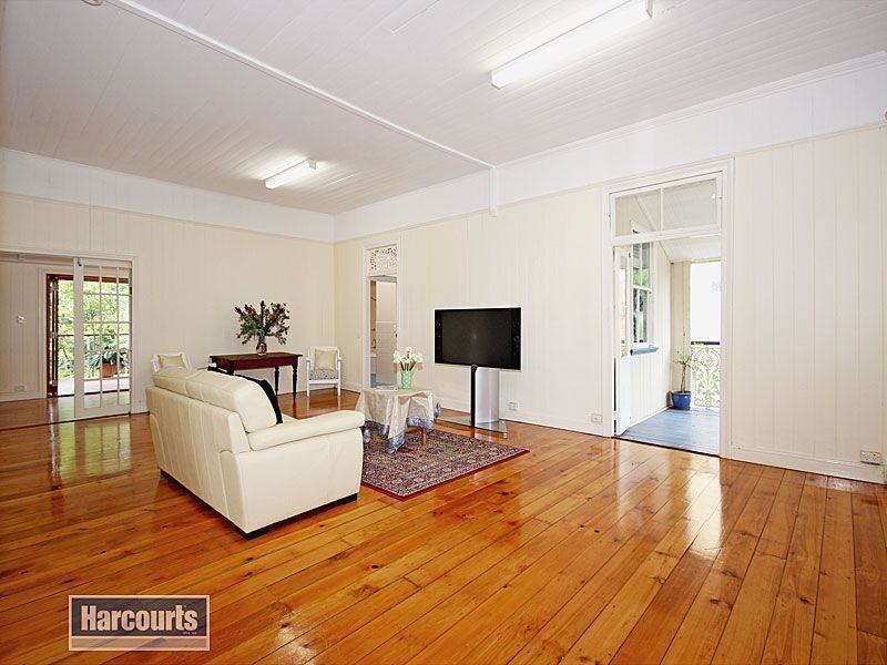 141 Arthur Terrace, Red Hill QLD 4059