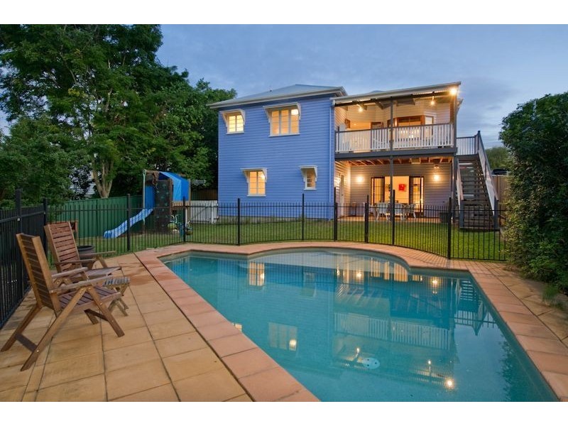 8 Garden Grove, Ashgrove QLD 4060