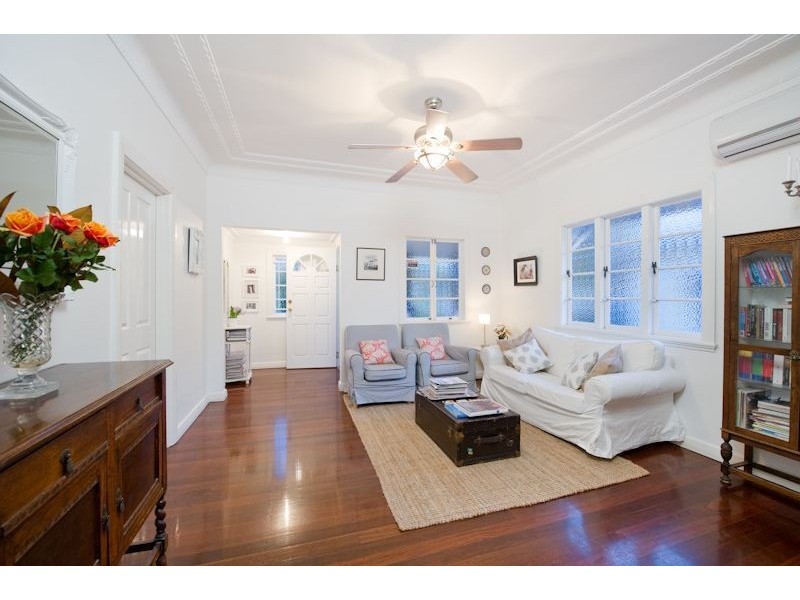 8 Garden Grove, Ashgrove QLD 4060