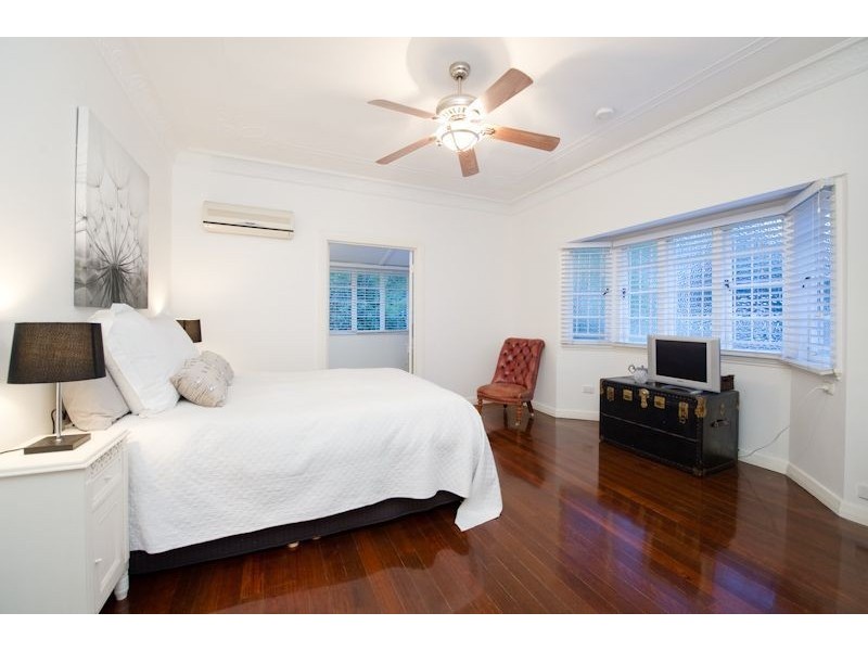 8 Garden Grove, Ashgrove QLD 4060