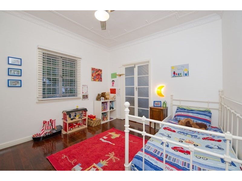 8 Garden Grove, Ashgrove QLD 4060