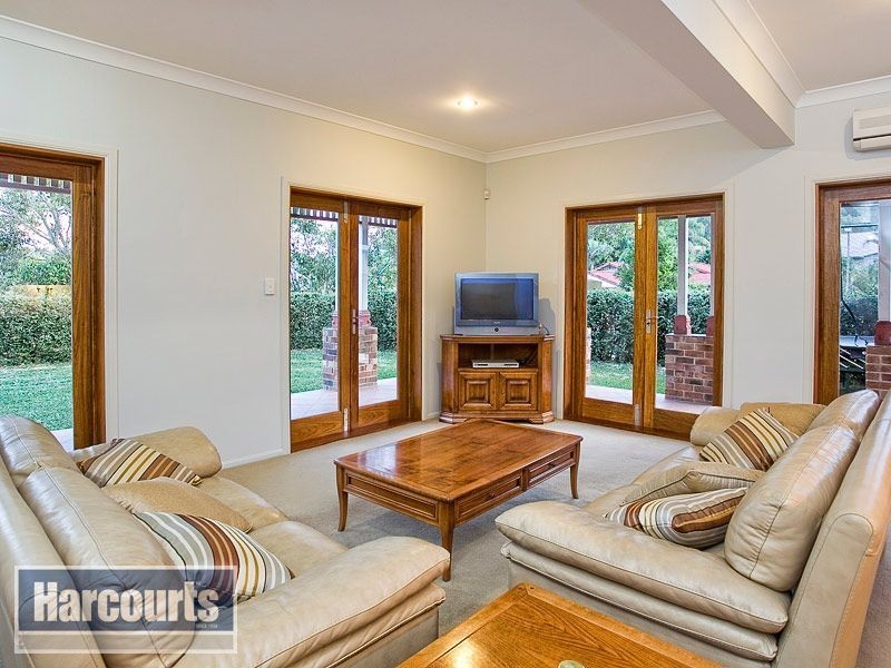 2 Tyrrell Court, The Gap QLD 4061