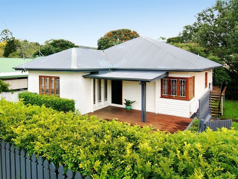 125 Fletcher Parade, Bardon QLD 4065