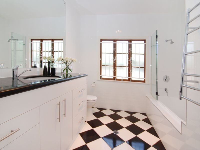 125 Fletcher Parade, Bardon QLD 4065