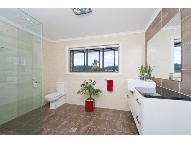 22 Doncella Street, The Gap QLD 4061