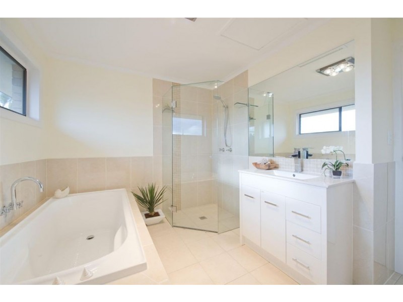 22 Doncella Street, The Gap QLD 4061