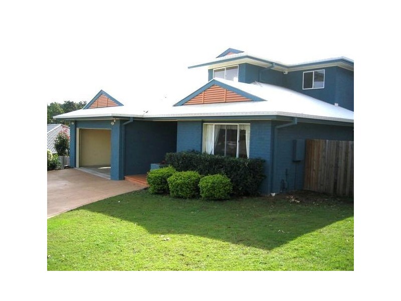 24 Fimbriata Close, Chapel Hill QLD 4069