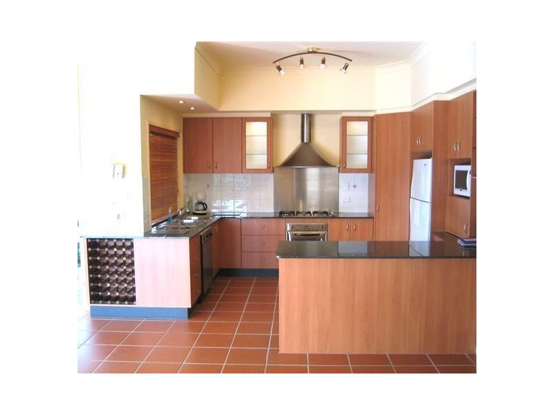 24 Fimbriata Close, Chapel Hill QLD 4069