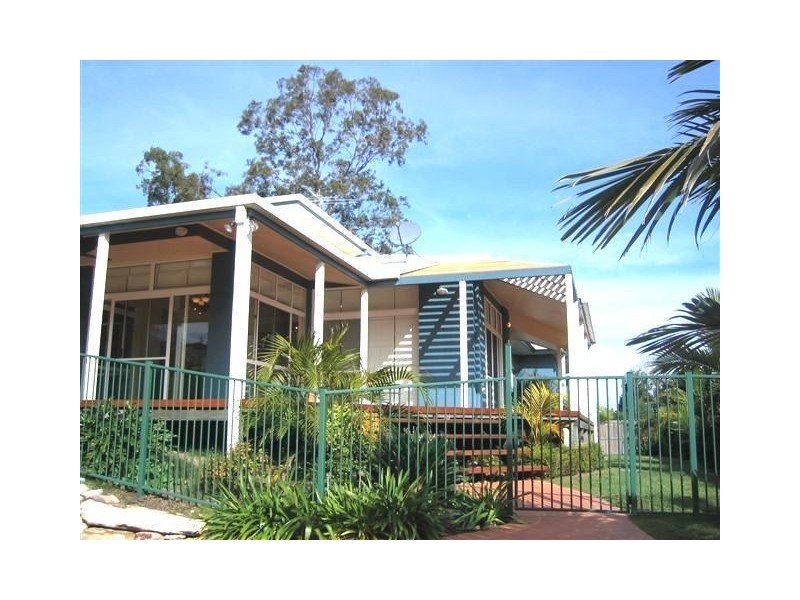 24 Fimbriata Close, Chapel Hill QLD 4069