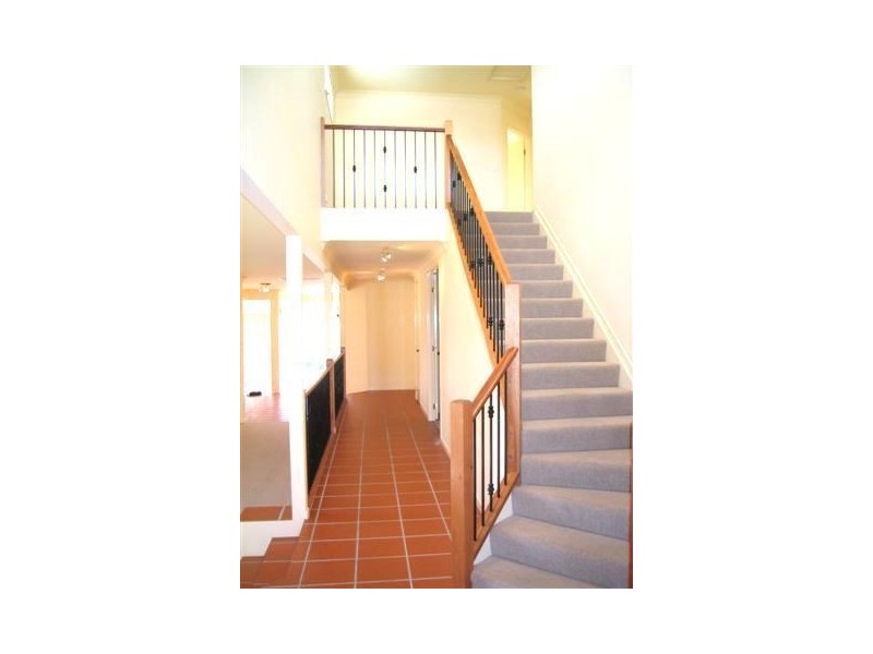 24 Fimbriata Close, Chapel Hill QLD 4069