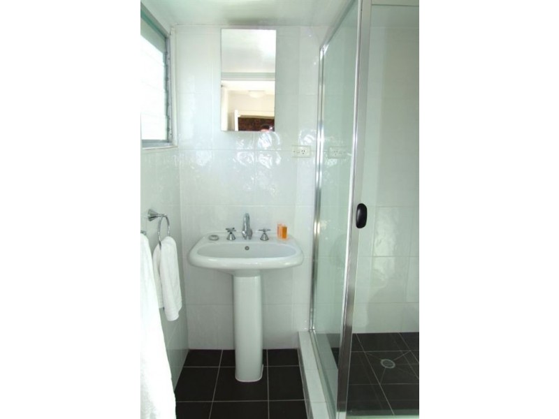 17 Glen Road, The Gap QLD 4061