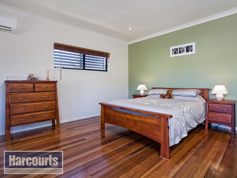 8 Stephenson Street, Bardon QLD 4065