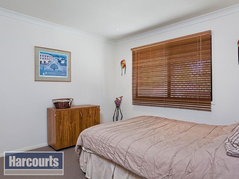 8 Stephenson Street, Bardon QLD 4065