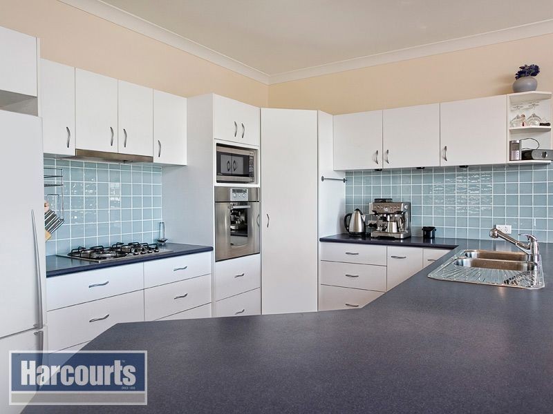 8 Stephenson Street, Bardon QLD 4065