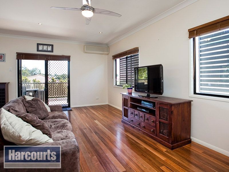 8 Stephenson Street, Bardon QLD 4065