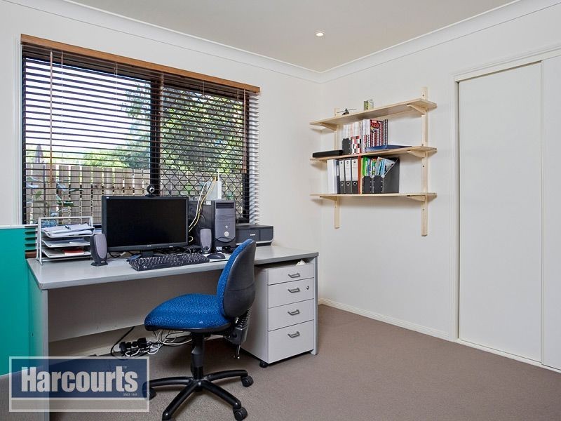 8 Stephenson Street, Bardon QLD 4065