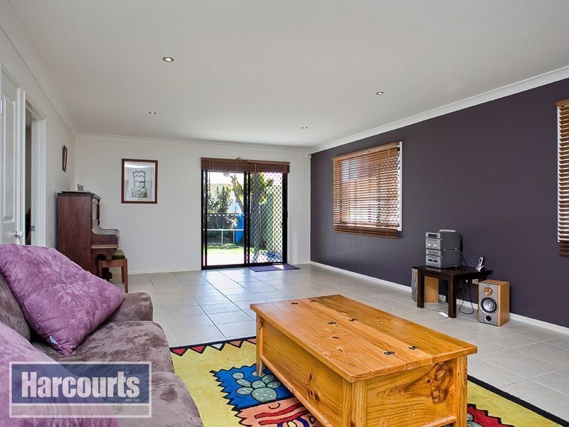 8 Stephenson Street, Bardon QLD 4065