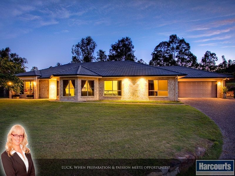 7 Dressage Close, Samford QLD 4520