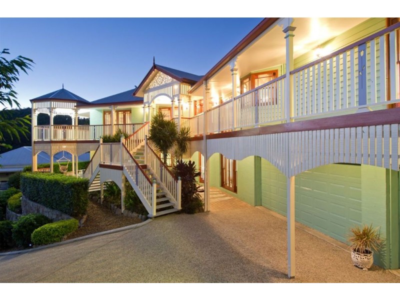 12 Willowood Place, The Gap QLD 4061