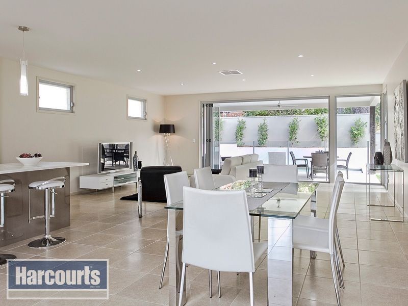 4 London Street, Ashgrove QLD 4060