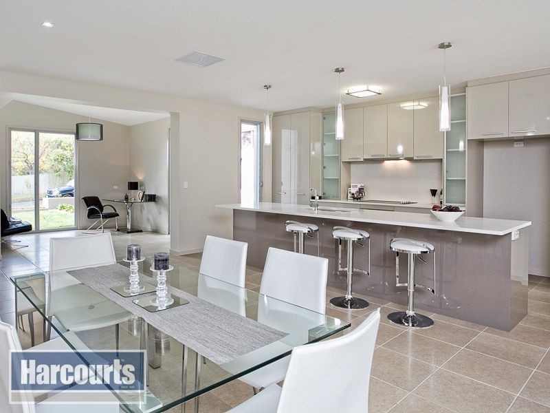 4 London Street, Ashgrove QLD 4060