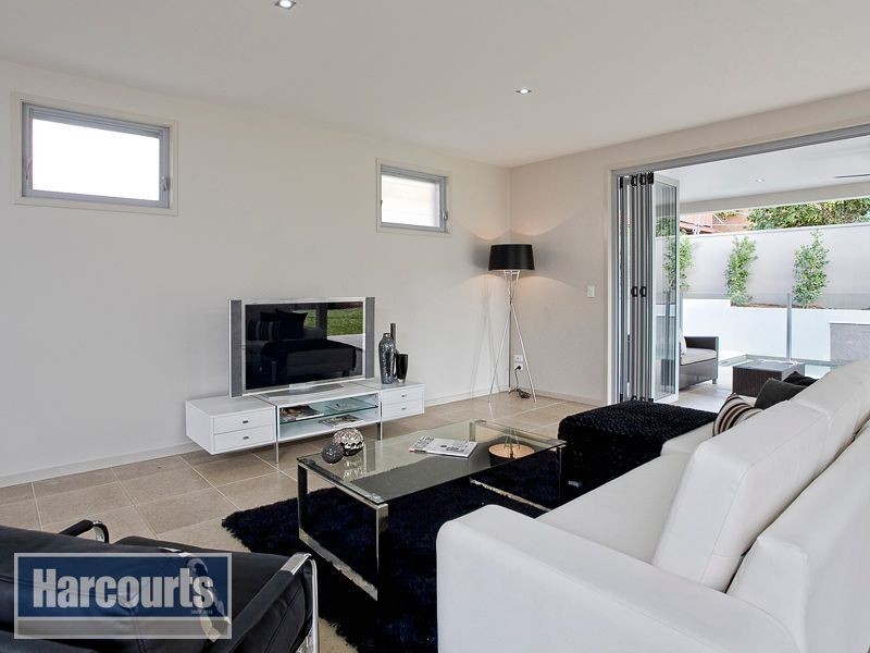 4 London Street, Ashgrove QLD 4060