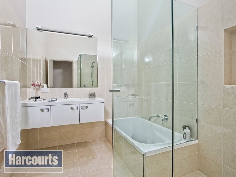 4 London Street, Ashgrove QLD 4060