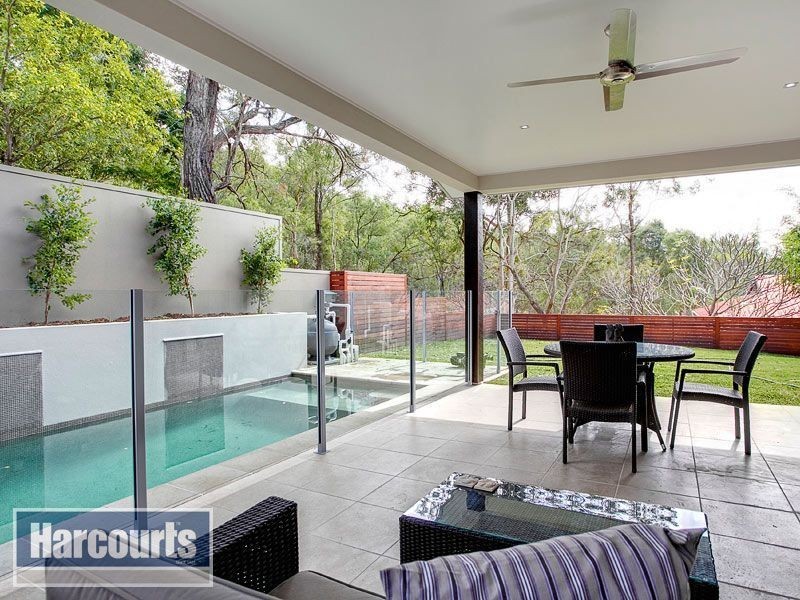 4 London Street, Ashgrove QLD 4060
