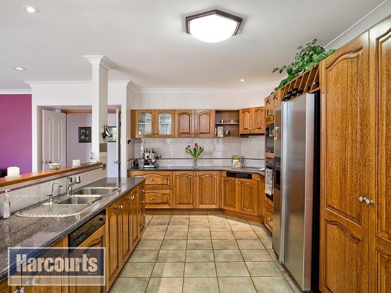 14 Benjamina Place, The Gap QLD 4061