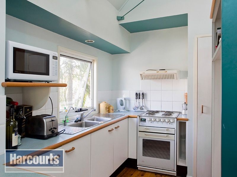 12 Dover Street, Red Hill QLD 4059