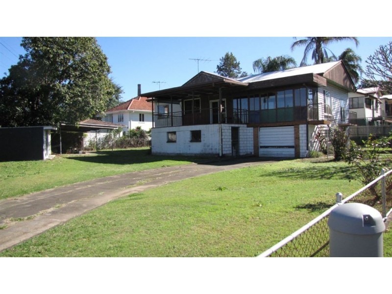 8 Gracemere Street, Newmarket QLD 4051