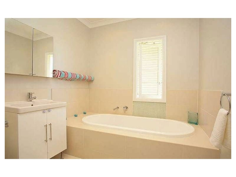 15 Atthow Avenue, Ashgrove QLD 4060