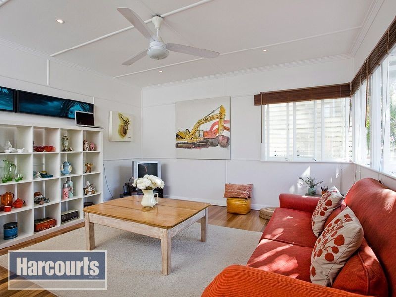 17 Dudley Street, Annerley QLD 4103