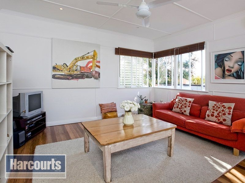 17 Dudley Street, Annerley QLD 4103