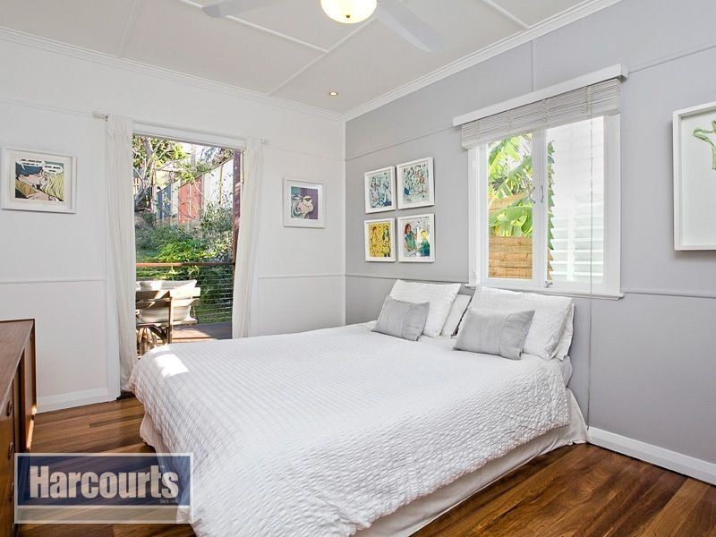 17 Dudley Street, Annerley QLD 4103