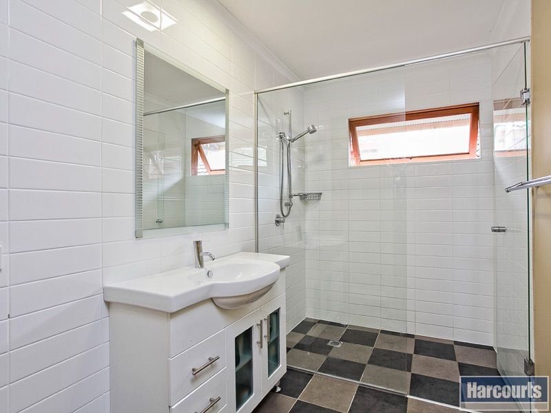 18 Gavan Street, Ashgrove QLD 4060