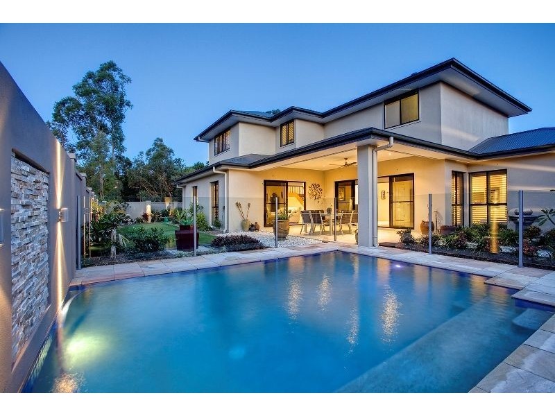 15 Patricia Drive, The Gap QLD 4061