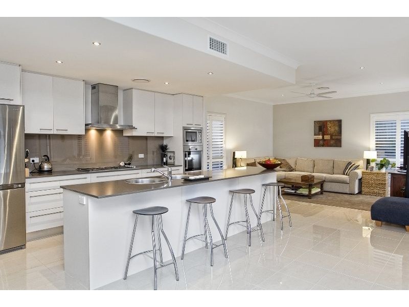 15 Patricia Drive, The Gap QLD 4061