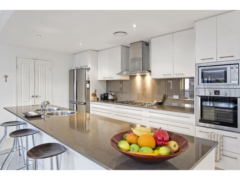 15 Patricia Drive, The Gap QLD 4061