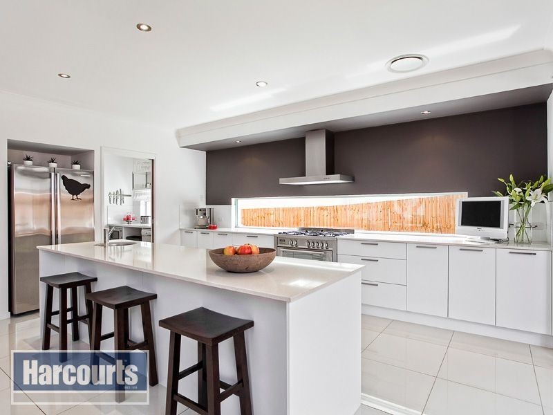 27 Georgia Place, The Gap QLD 4061