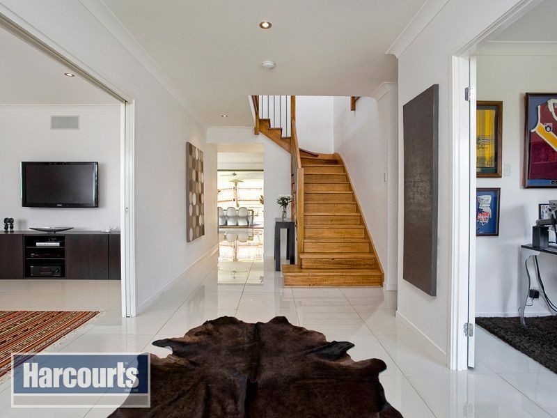 27 Georgia Place, The Gap QLD 4061