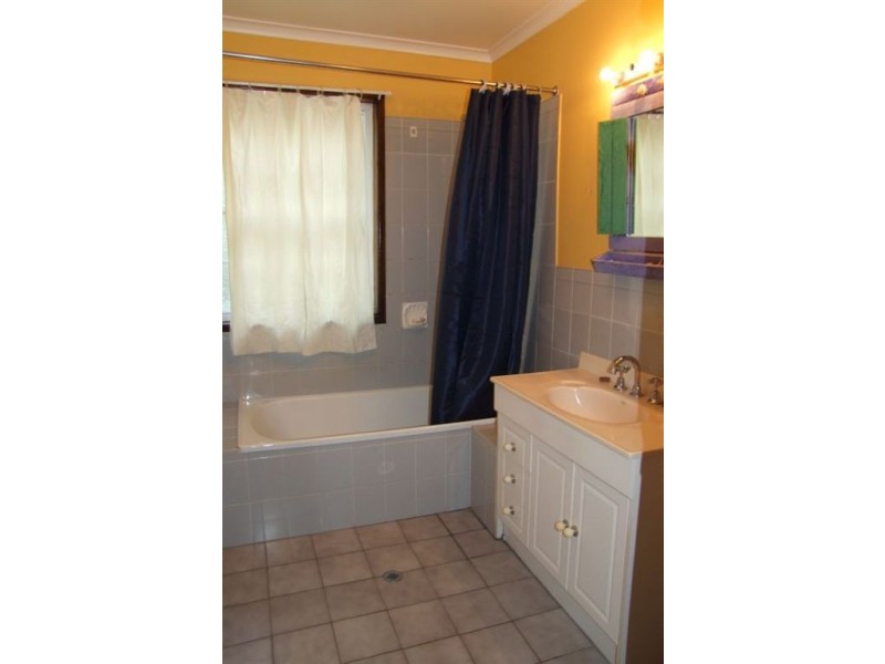 4 Pender Street, Ashgrove QLD 4060