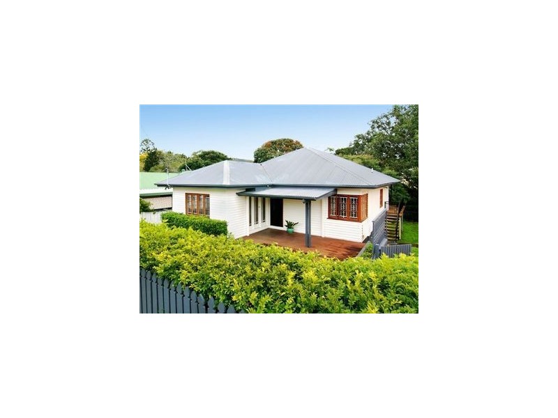 125 Fletcher Parade, Bardon QLD 4065