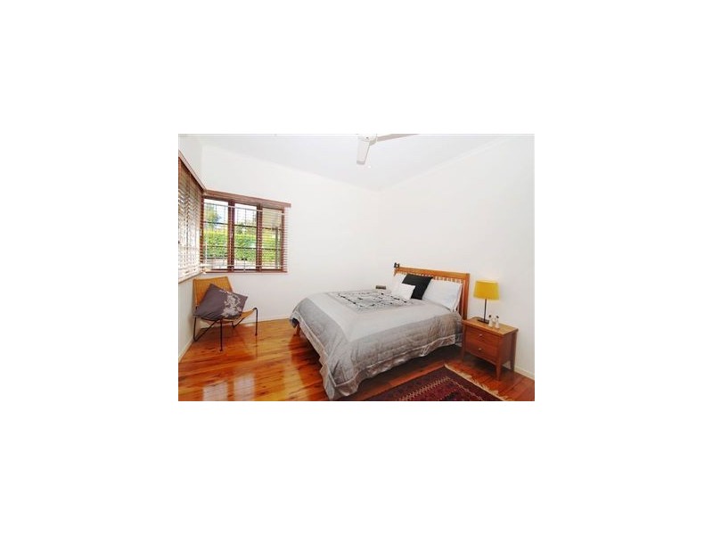 125 Fletcher Parade, Bardon QLD 4065