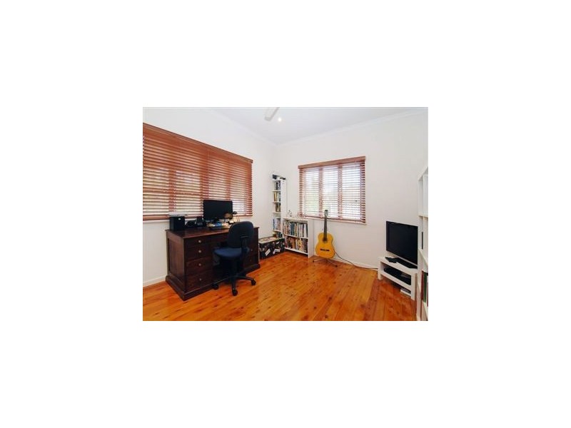 125 Fletcher Parade, Bardon QLD 4065