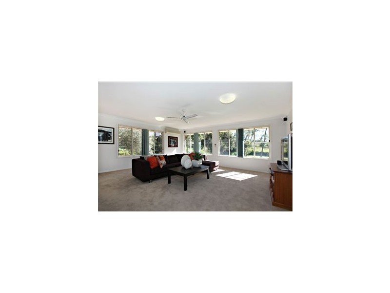 33 Parkside Crescent, The Gap QLD 4061
