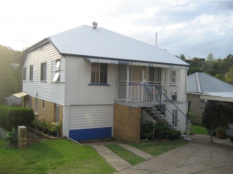 77 Cochrane Street, Red Hill QLD 4059
