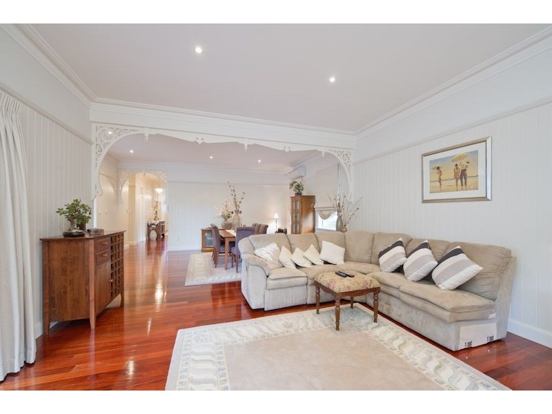 21 Leslie Street, Bardon QLD 4065