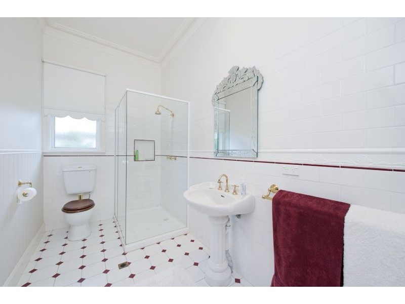 21 Leslie Street, Bardon QLD 4065