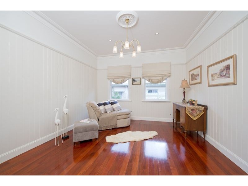 21 Leslie Street, Bardon QLD 4065